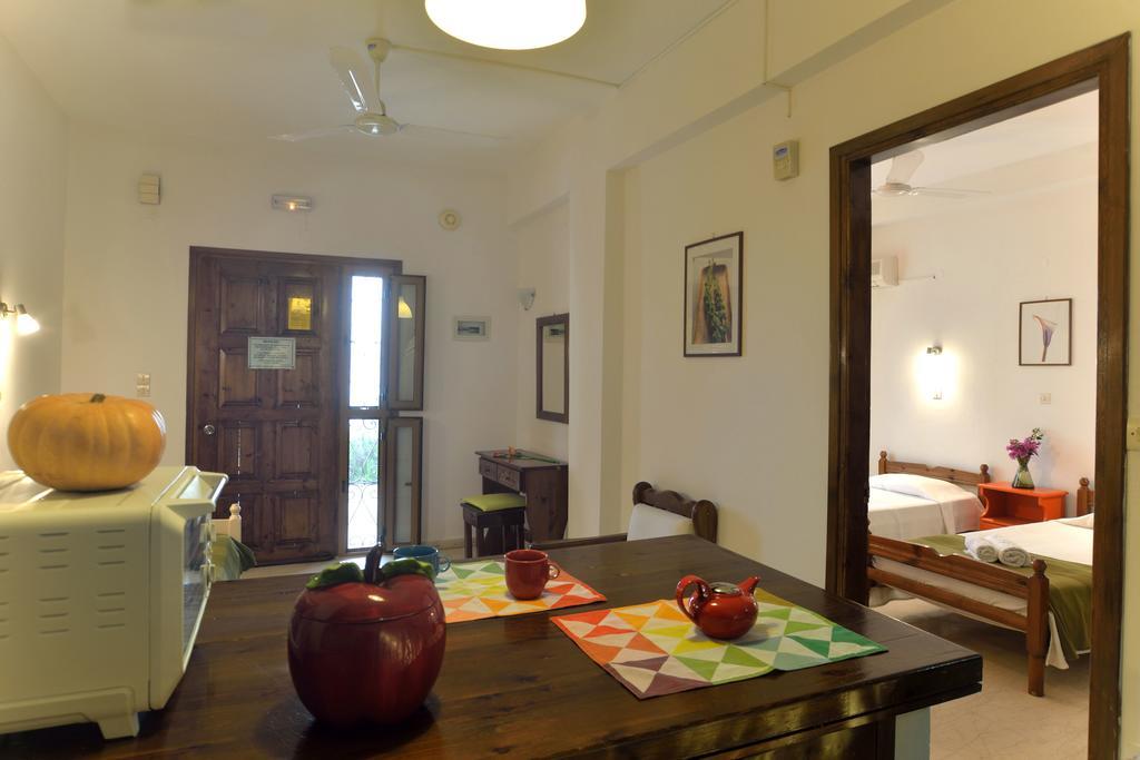 Captain'S Apts Barbati Buitenkant foto