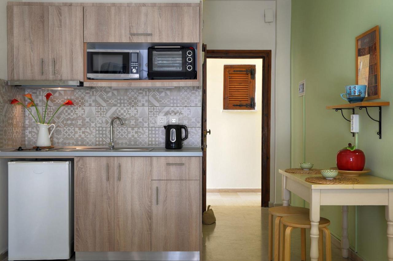 Captain'S Apts Barbati Buitenkant foto