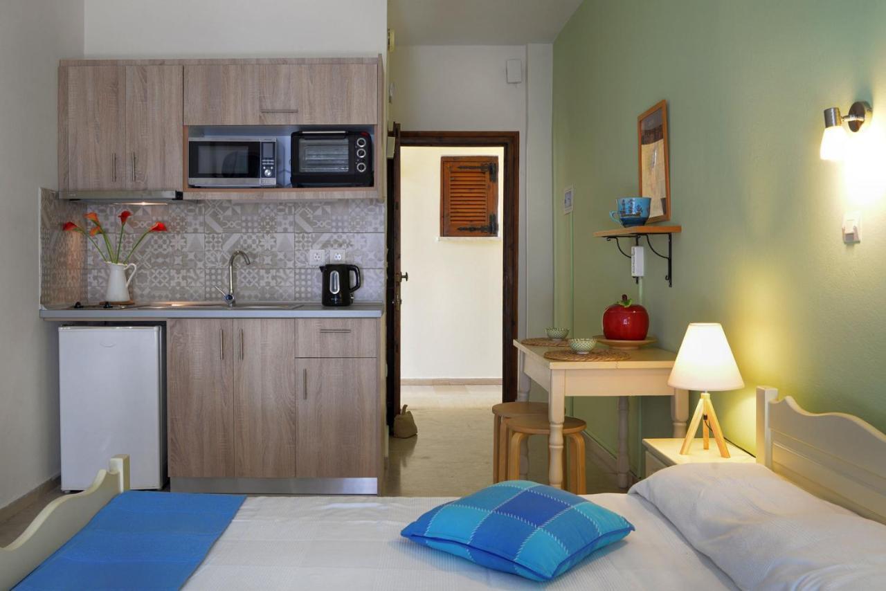 Captain'S Apts Barbati Buitenkant foto